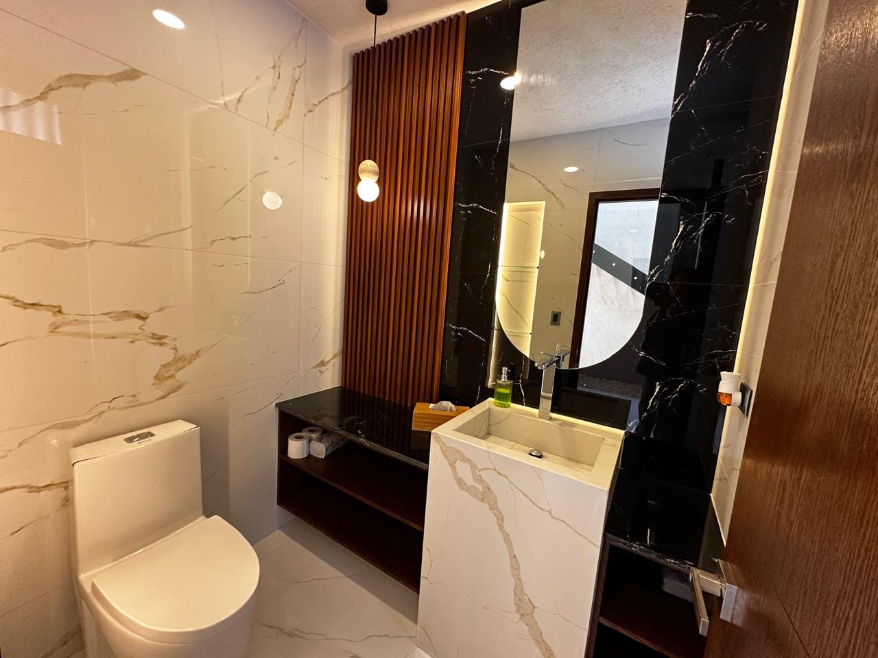 Parque Potosí Lomas de Angelópolis III - Casa de Lujo en Venta